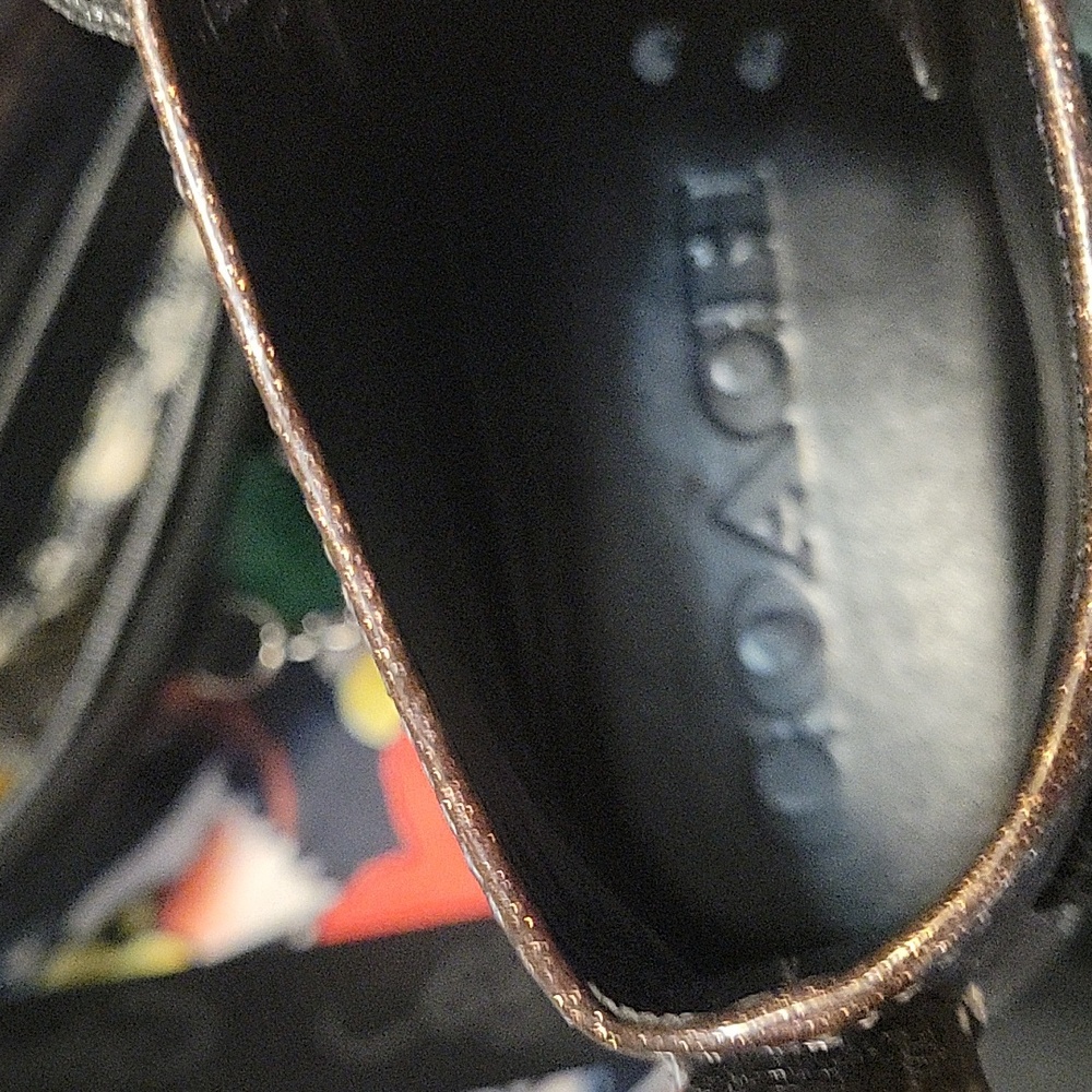 Stylish Black High-Top Women's Shoes with Star Design - Picture 6 of 7